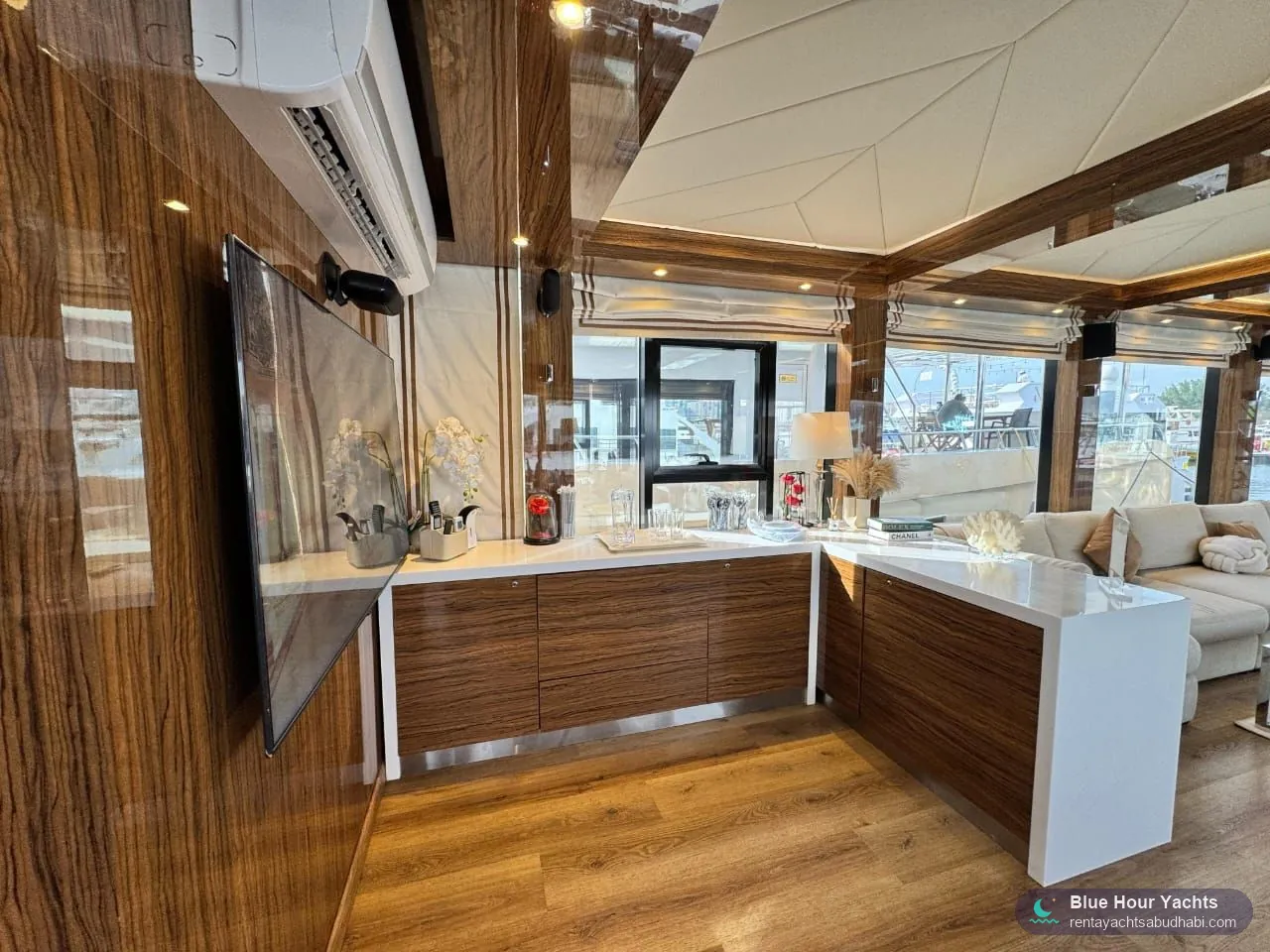 Amber Regent – rent a yacht in Abu Dhabi (5)