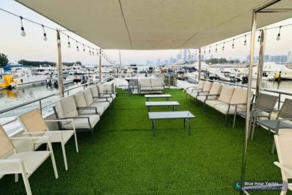 Moon Deck 82 – rent a yacht in Abu Dhabi (4)