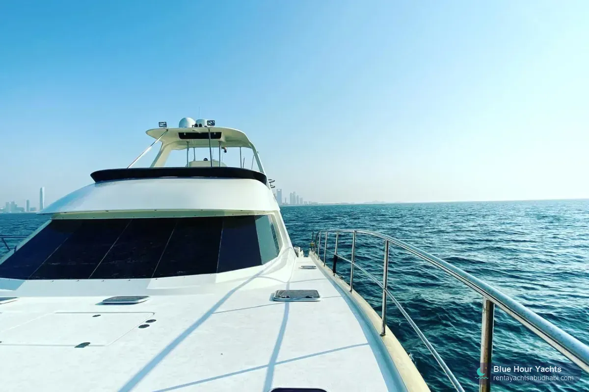 Sea Glass – rent a yacht in Abu Dhabi (2)