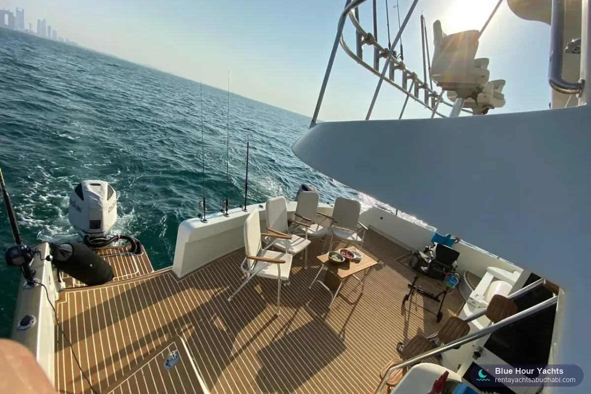 Sea Glass – rent a yacht in Abu Dhabi (3)
