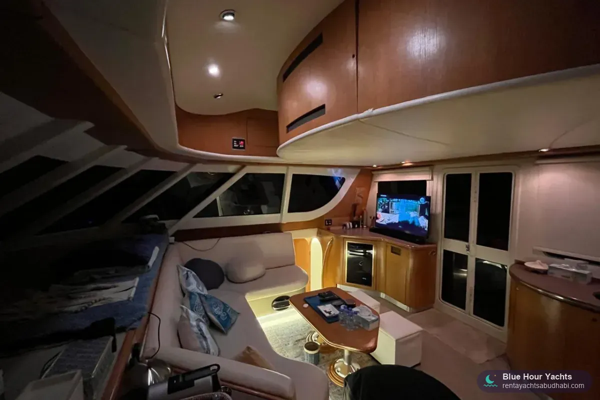 Sea Glass – rent a yacht in Abu Dhabi (4)