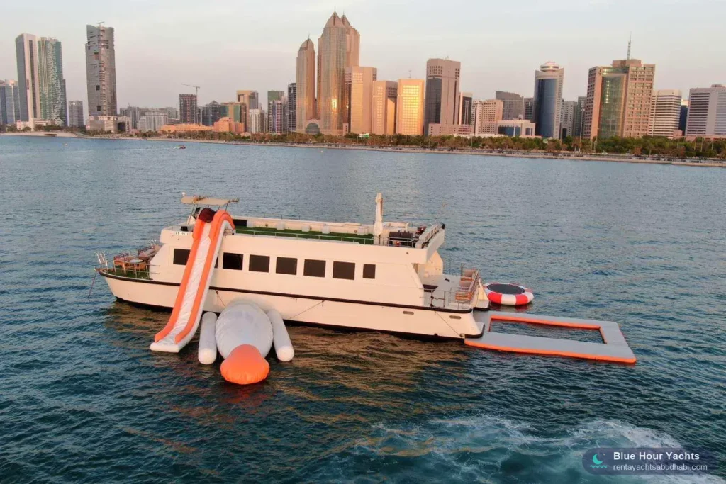 Twin Tide 75 – rent a yacht in Abu Dhabi (2)