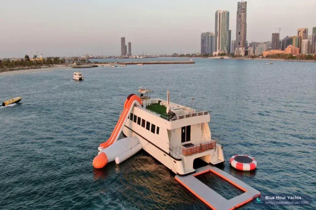 Twin Tide 75 – rent a yacht in Abu Dhabi (3)