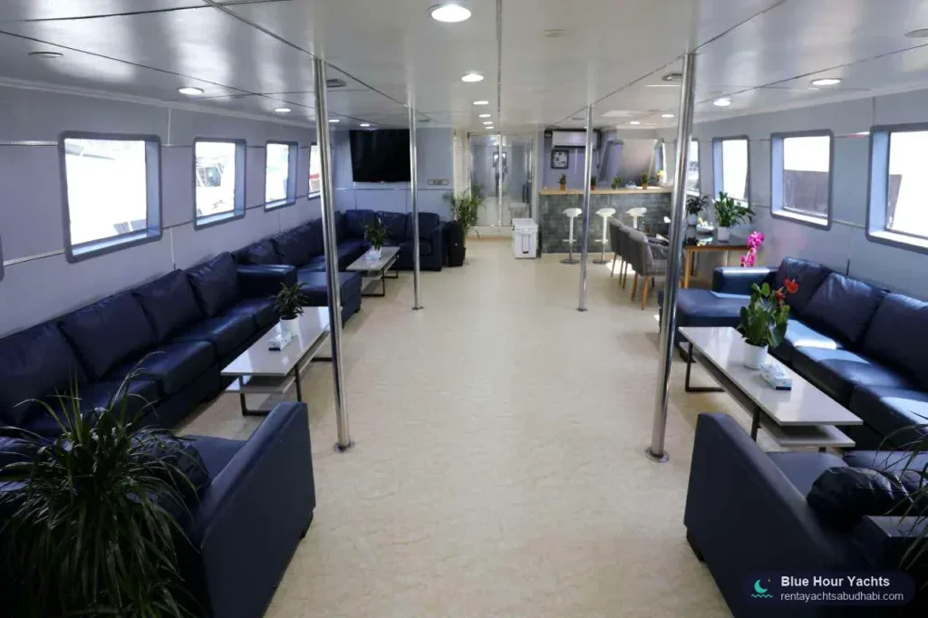 Twin Tide 75 – rent a yacht in Abu Dhabi (4)