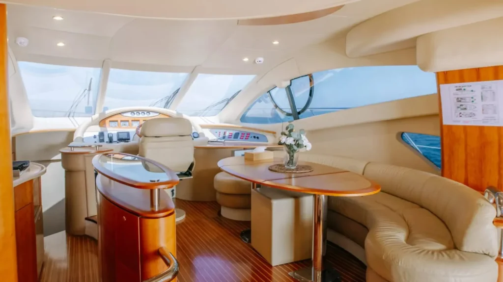 Velvet Dusk 55 – rent a yacht in Abu Dhabi (4)